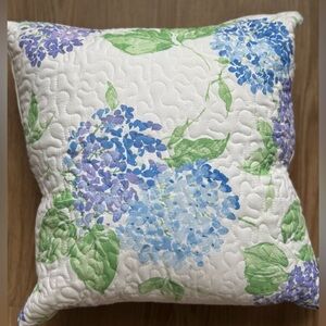 Rachel Zoe 18” Quilted Decorative Throw Pillow Hydrangeas Floral 100% Cotton